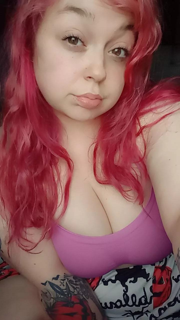 Big titty committee ✨✨👸 posted by Zosoo1996