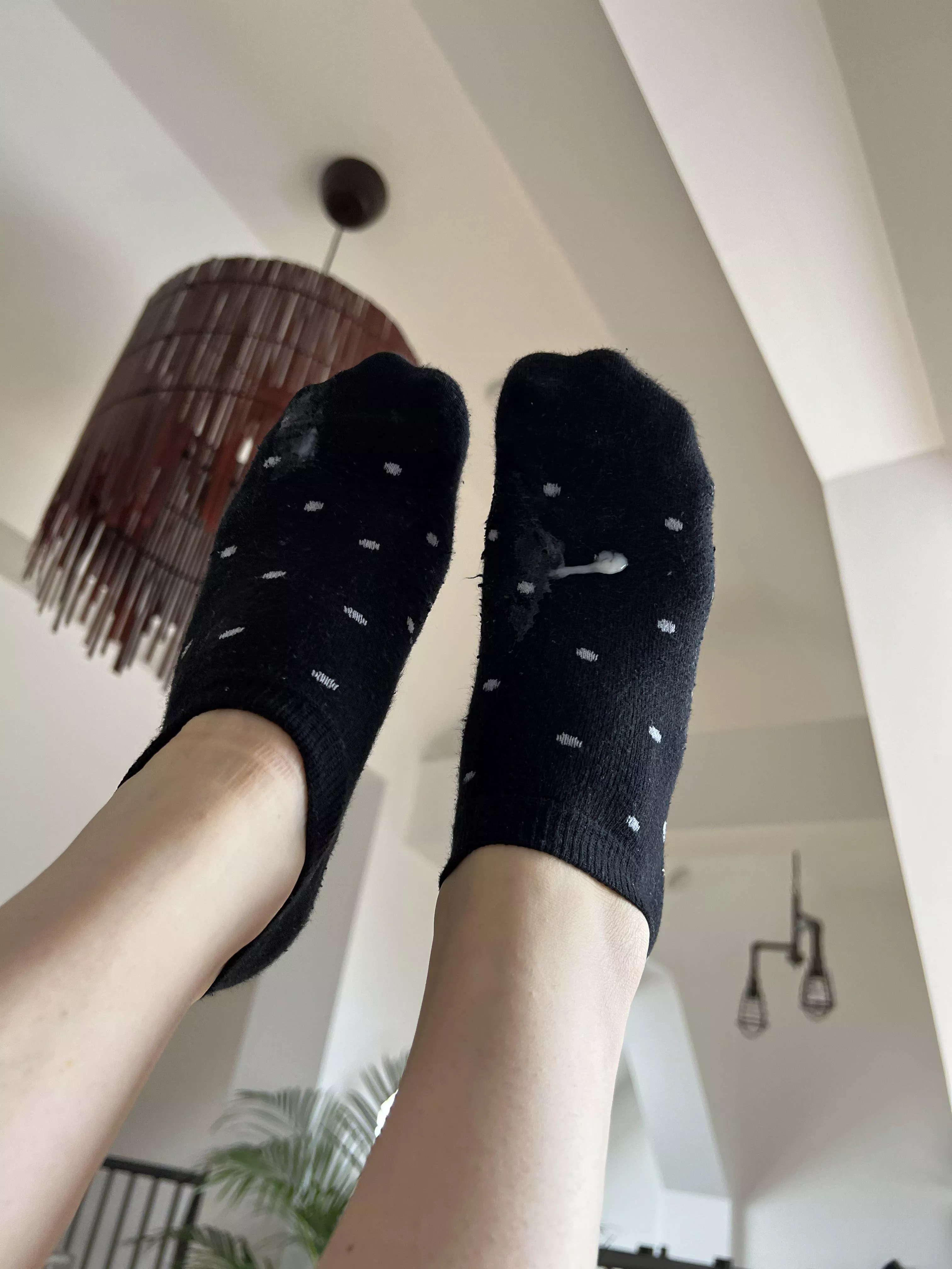 Black and White [F] posted by joysephinexxx