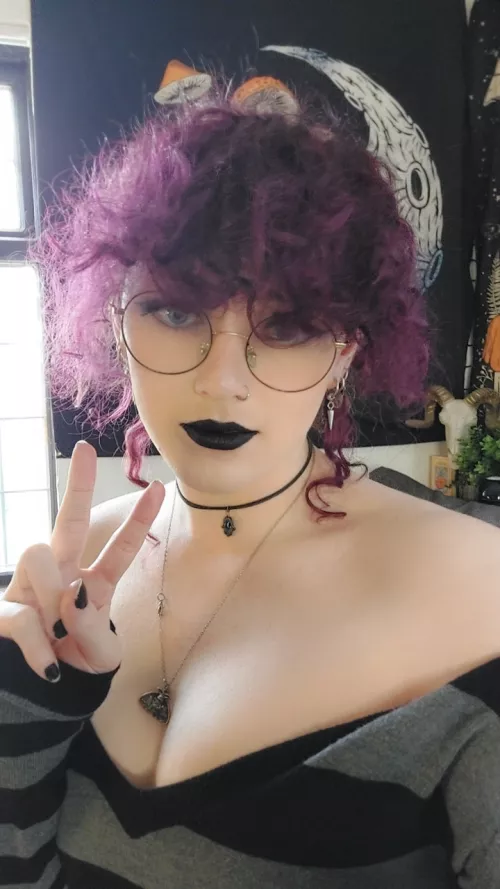 Black lipstick, yes or no? I really like it! 💕 by NuniCult