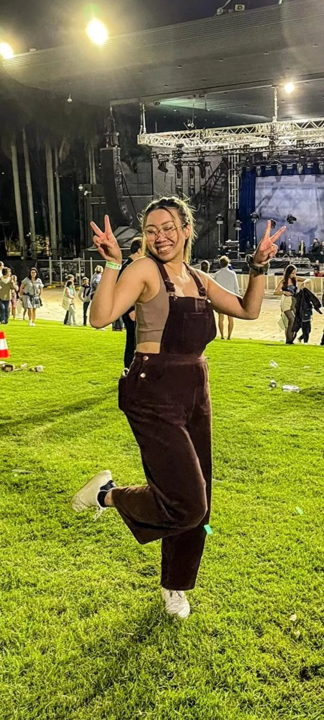 Concert girl posted by Middle-Ad6423