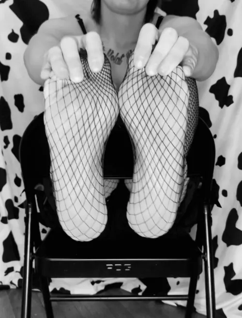 Do you like feet? by Kaizemay