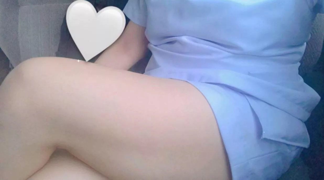 (f)eeling sexy in my uniform 🥰 posted by yathiccgirlll