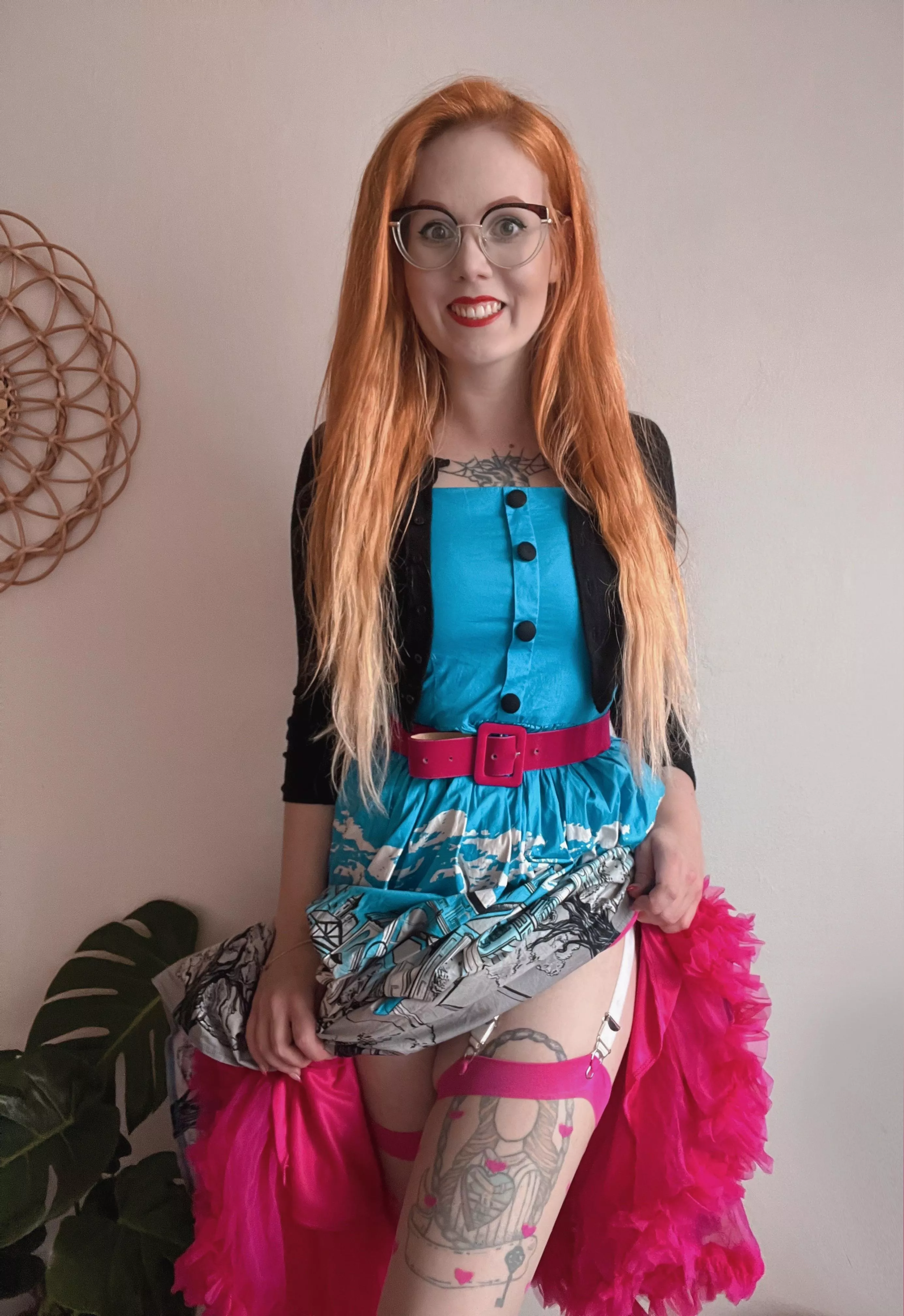 Finally, it’s Friday and tomorrow we have a weekend to look forward to! ❤️ posted by foxmutt