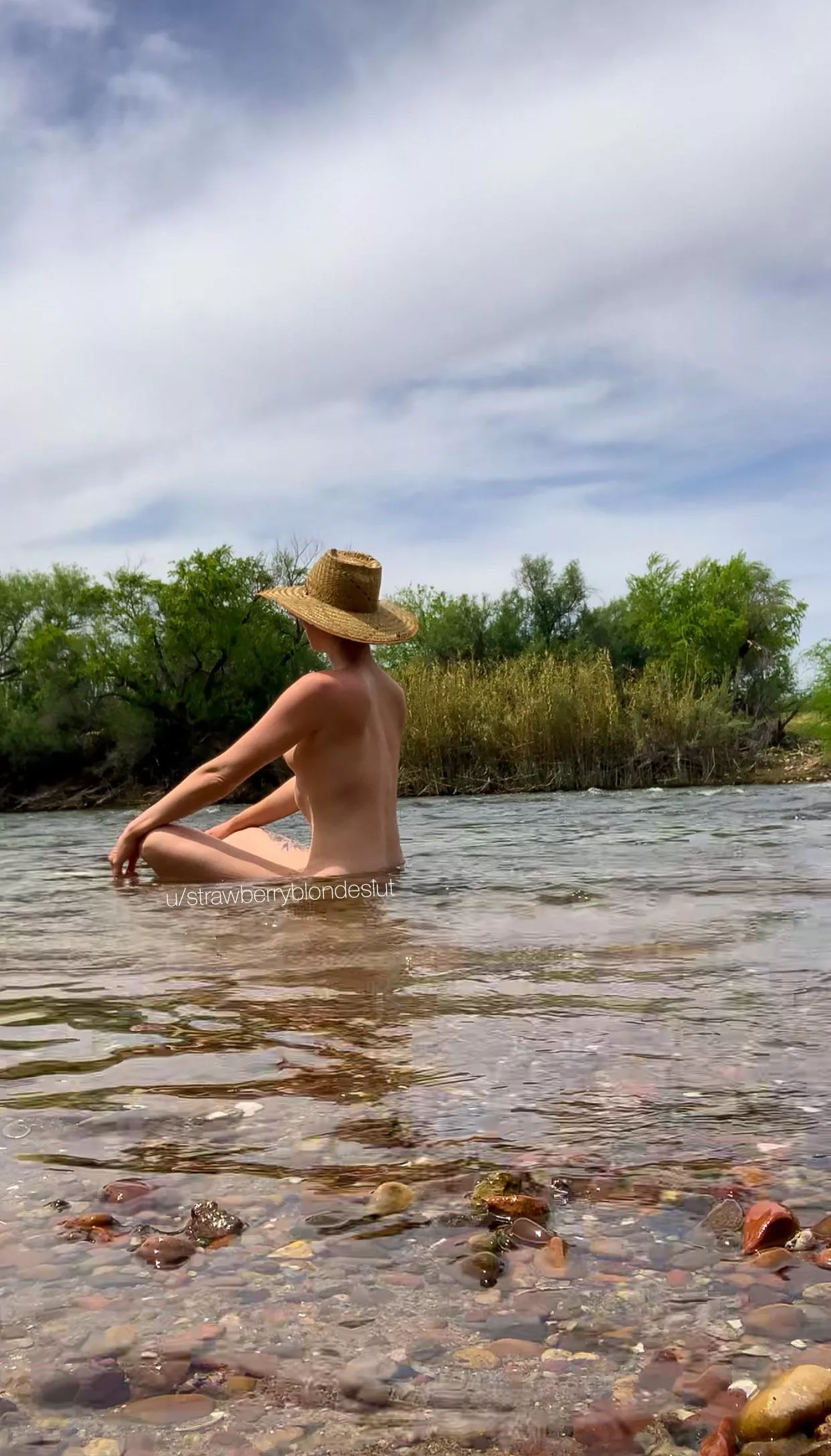 Finding stillness in turbulence posted by strawberryblondeslut