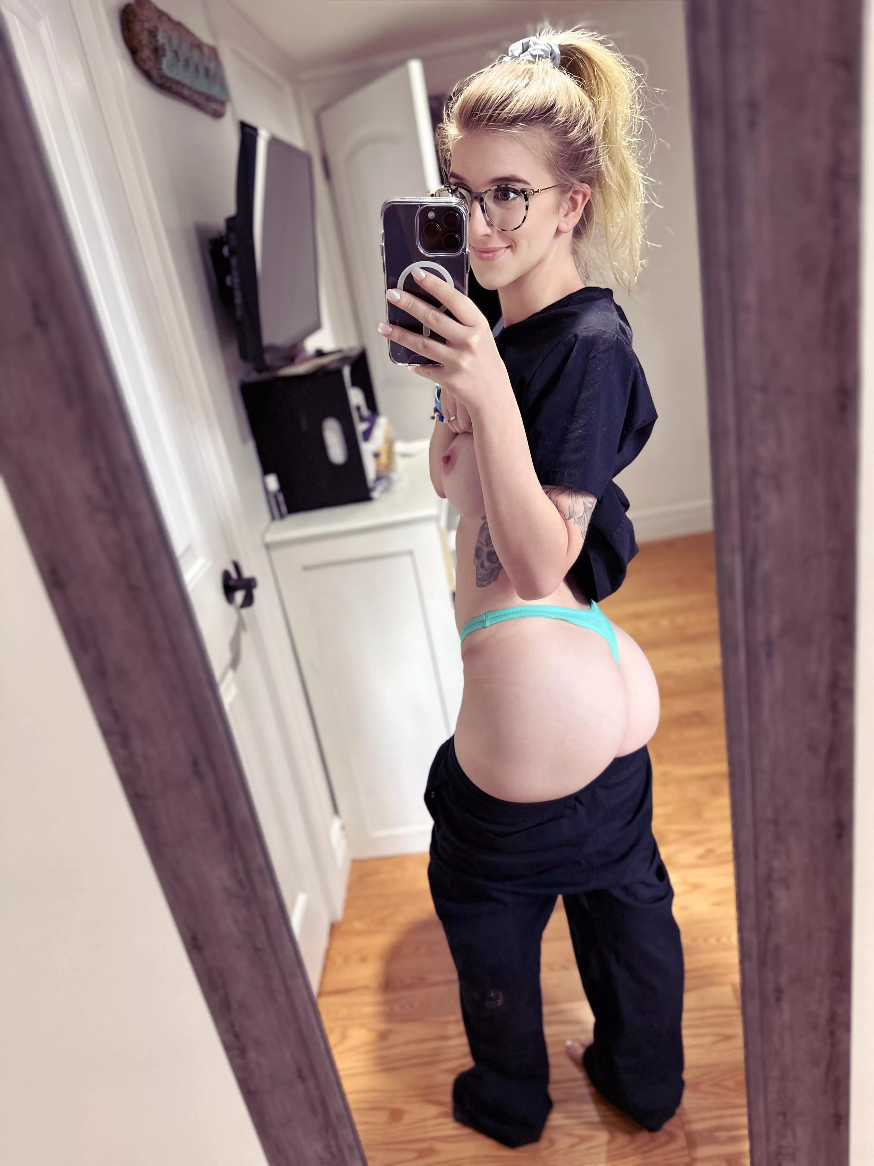 Here’s the back 🍑 posted by notevenemmajones