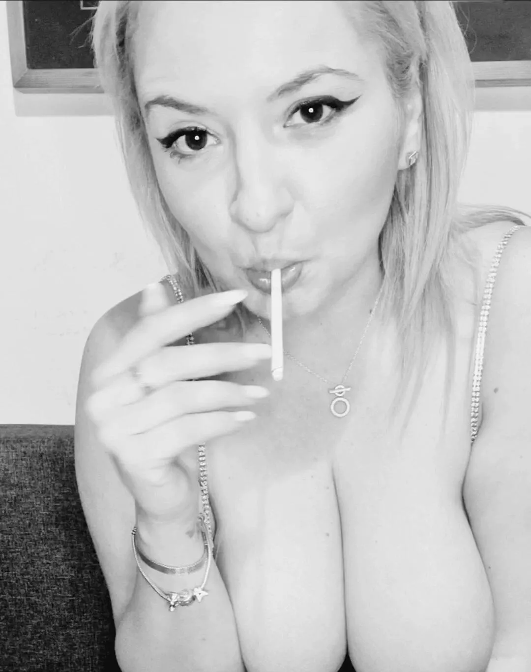 Hey 🚬💋 posted by a_cute_blonde