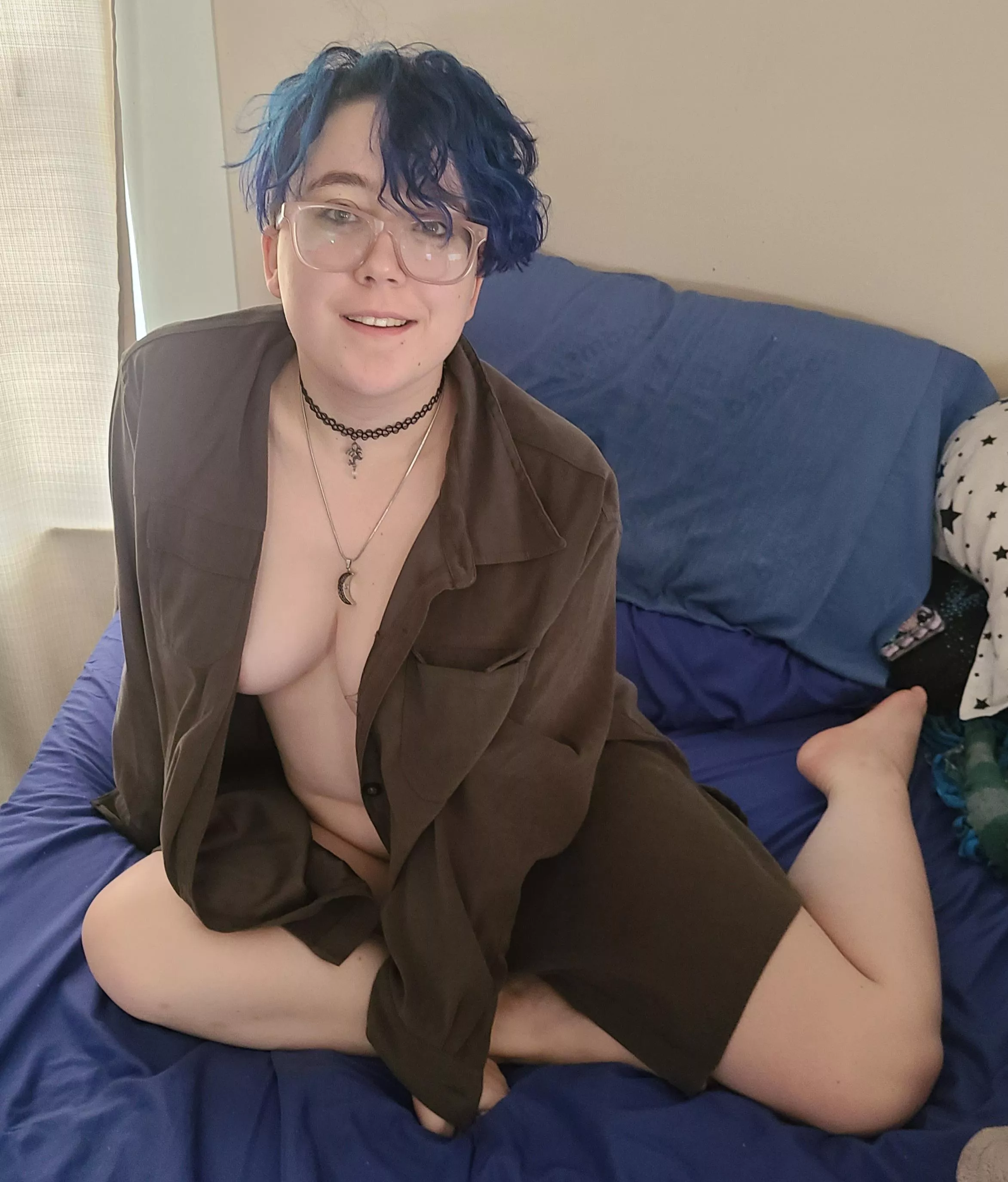 Hi ;) posted by daddyslittlefawkes