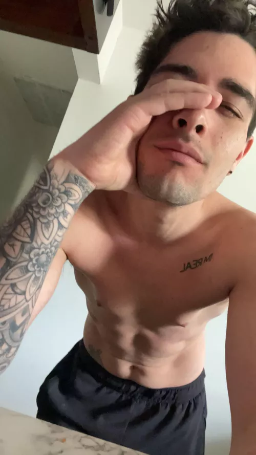 I’ve been working out and eating better. I’m feeling pretty good about myself. by Ninjavila