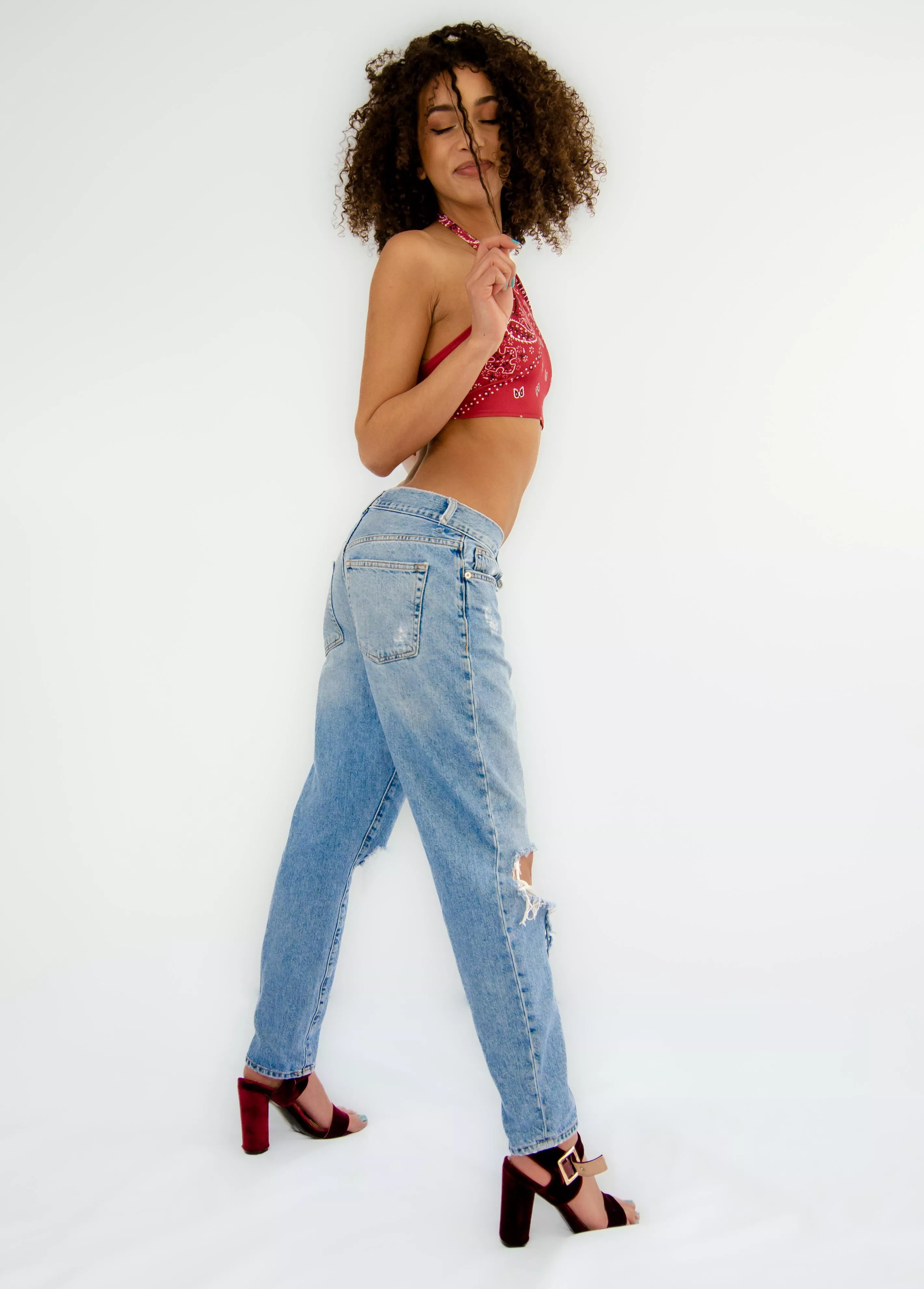 Let me fill your day with joy and fun ! posted by LonelyConstant2