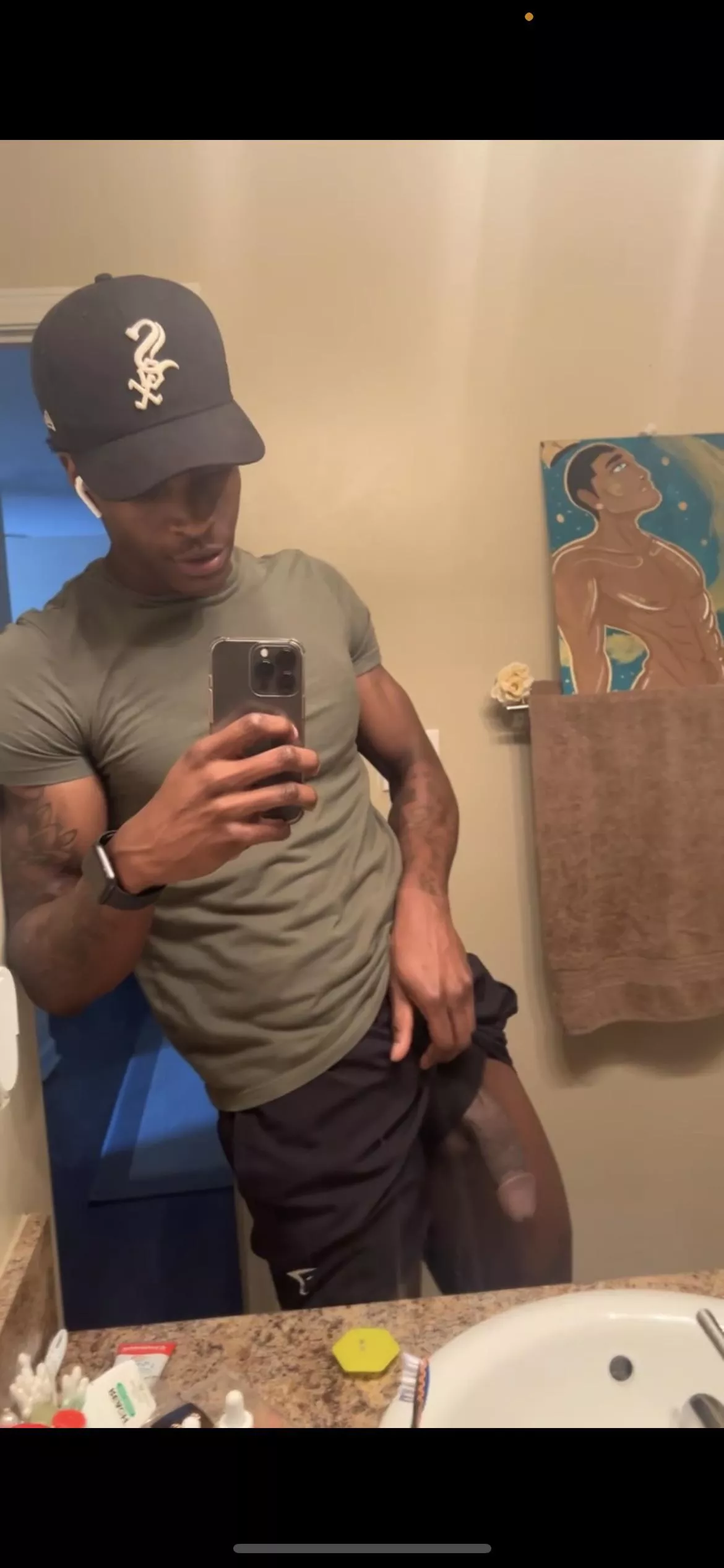 Shoot me a message 😛 posted by Jordyworldxxd