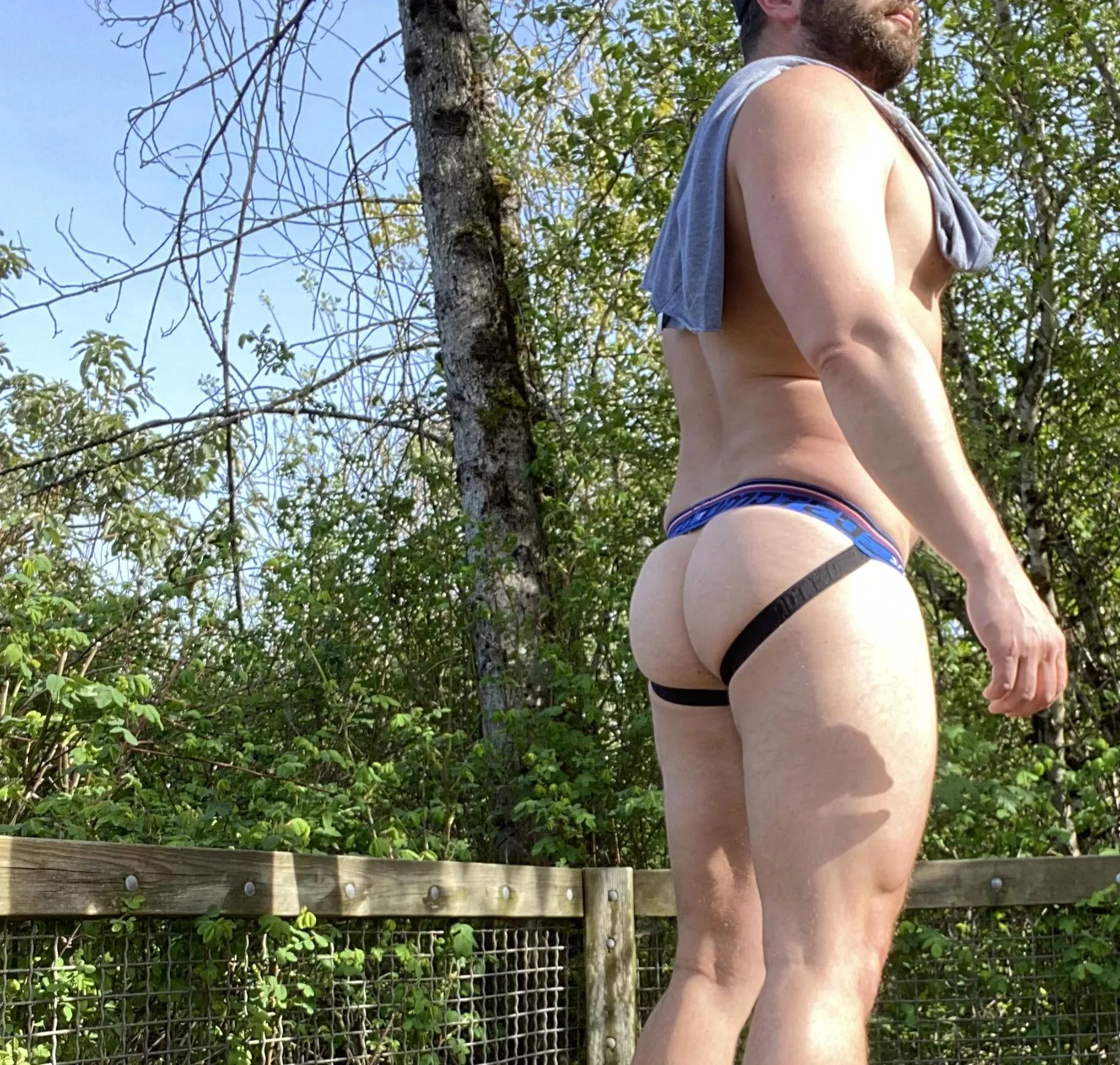 Sight seeing posted by Seahiker86