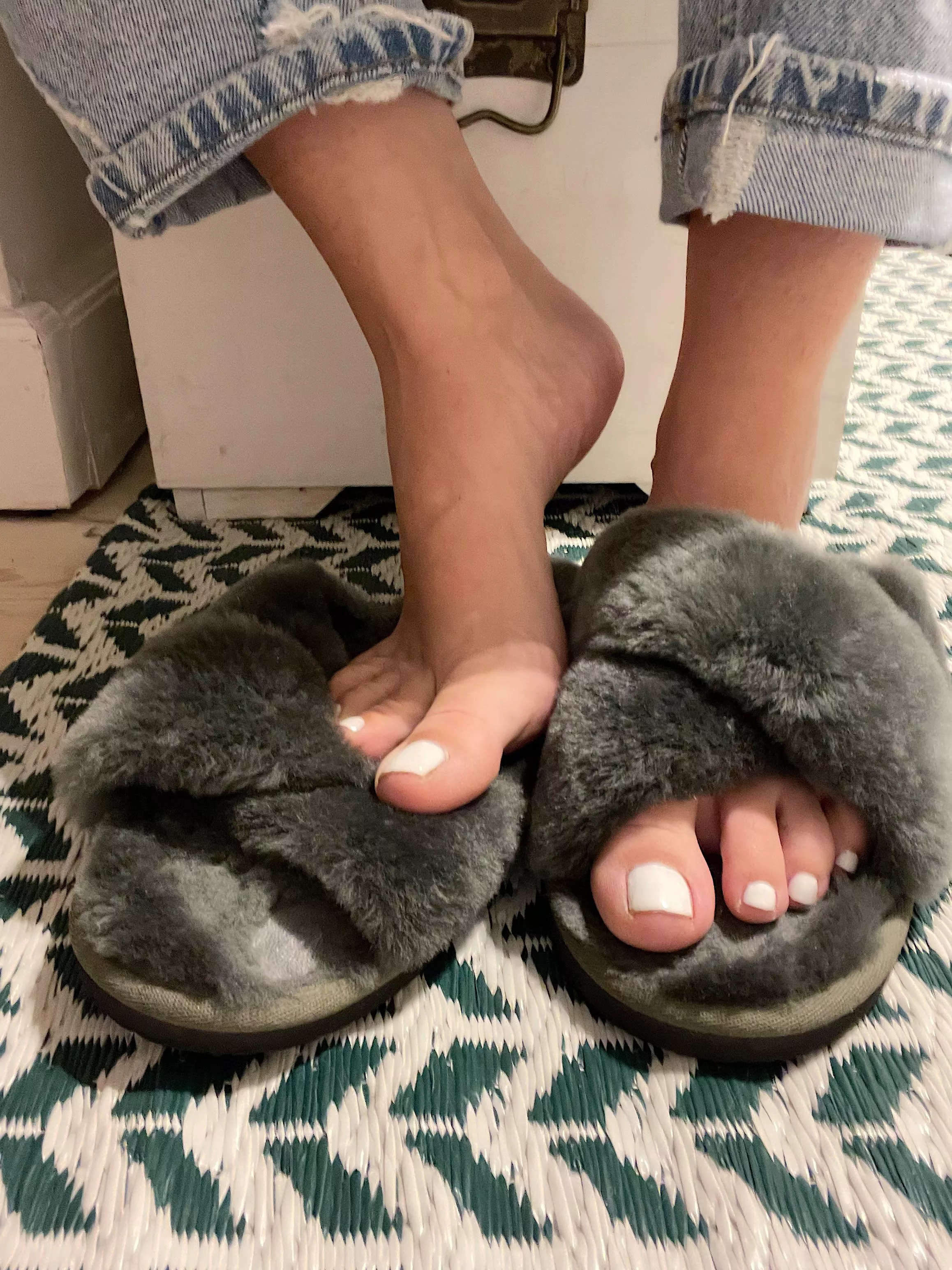 So sweaty, I love my slippers though posted by Smilasfeet