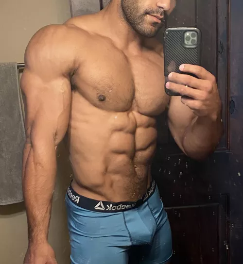 Soft bulge in my baby blues by Topoftheline-