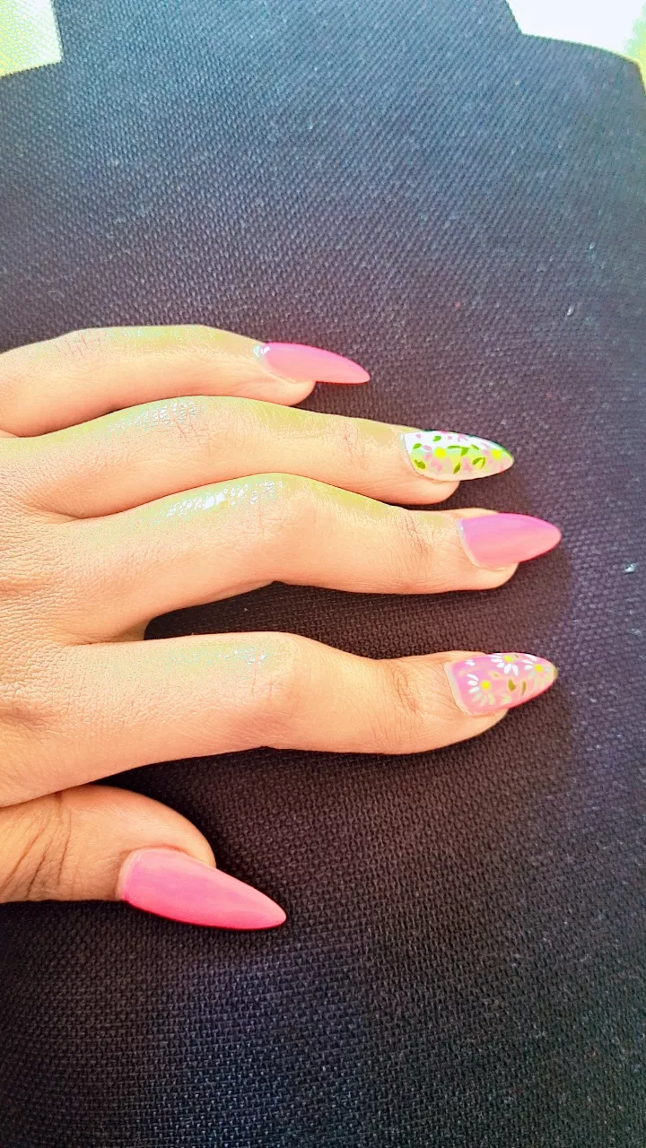 Spring nails posted by elegantslt