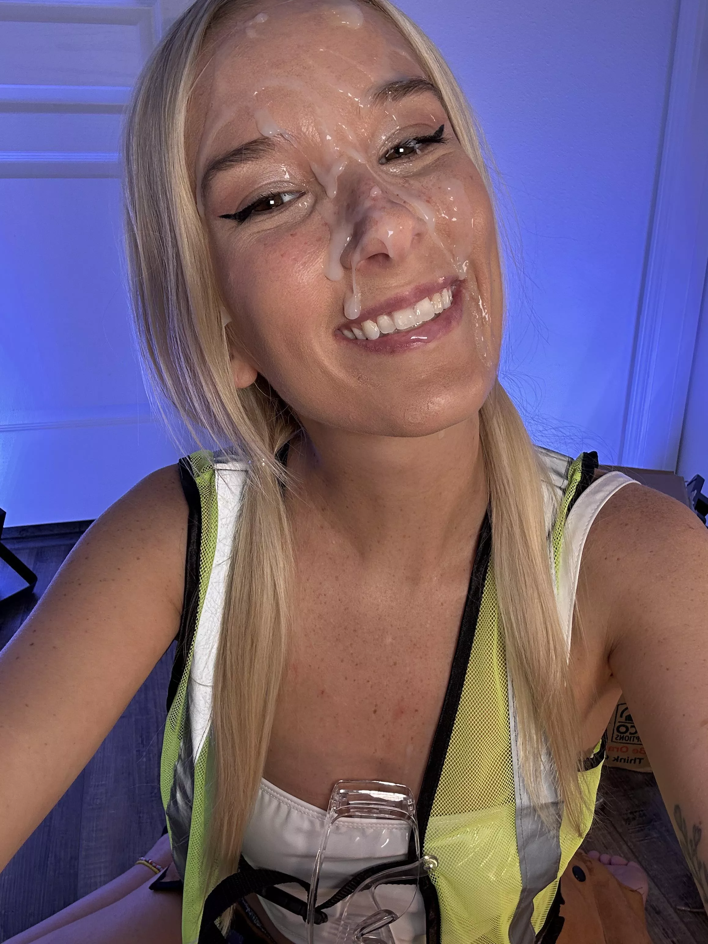 Will work 4 cum 🚧 posted by CosmicStarlight