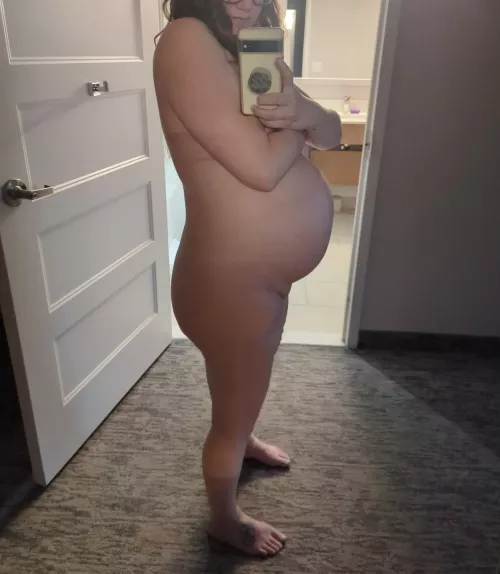 Would you see still fuck me at 30 weeks? 35f by hotwifeinON