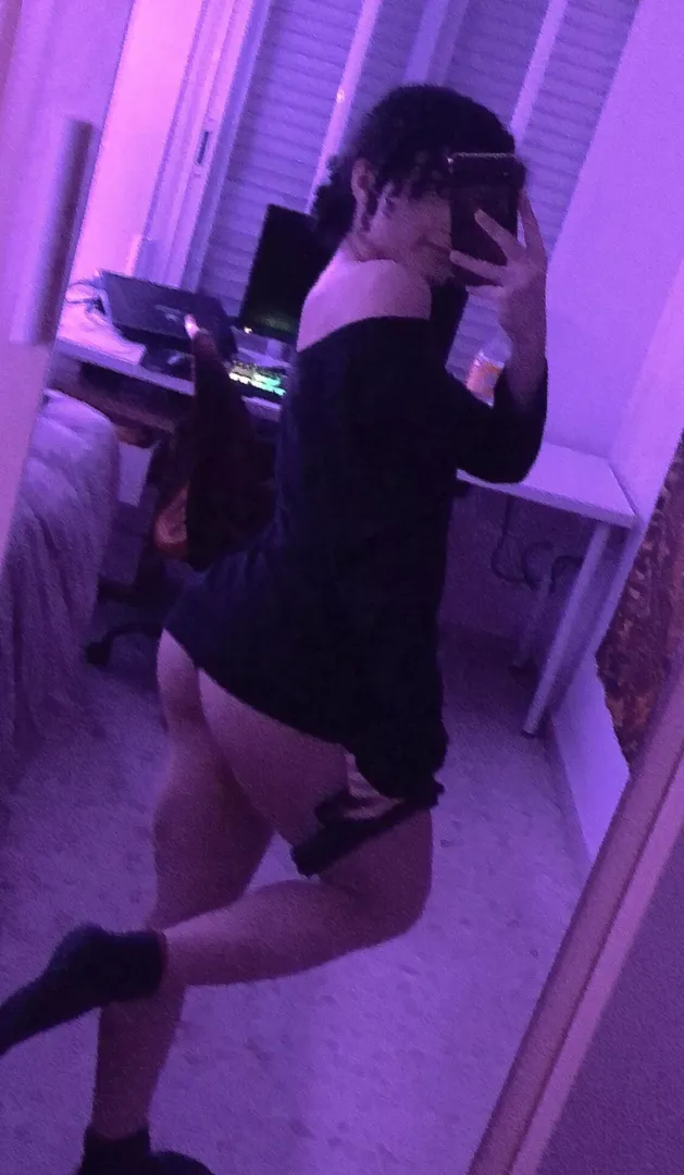(18) nerdy thick and dangerous ♡ by Hot_Pool_4381
