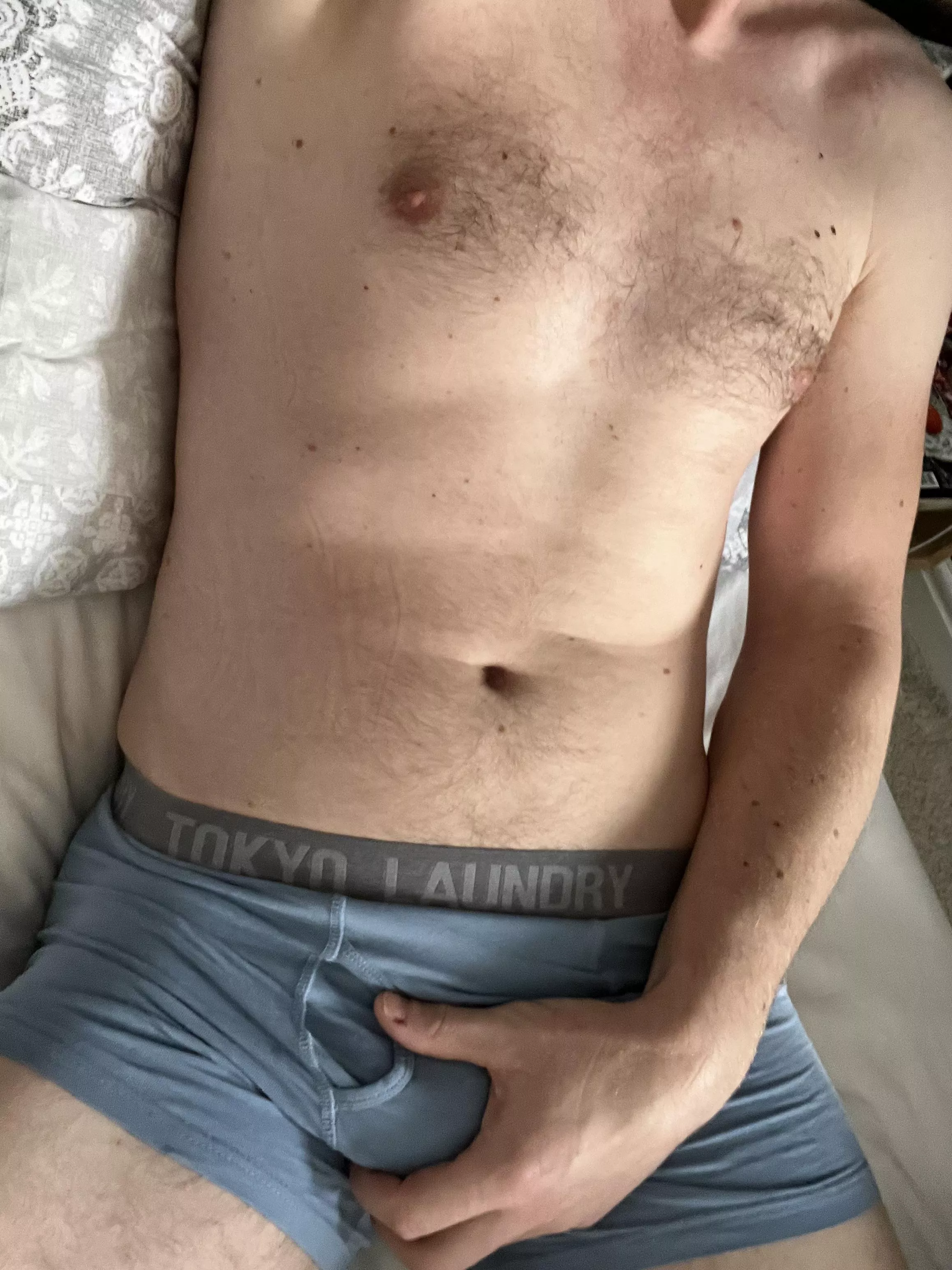 34 Dom looking for an obedient sub who wants to follow instructions and do as their told. Masc, slim, toned, muscle, hairy all welcome. Maybe long term for the right sub. Stripping/underwear/JOI+ show face. Sc sustmell posted by awaremess123