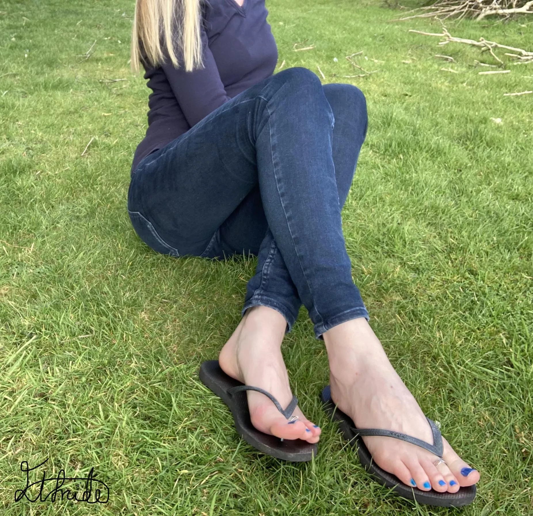 Did I catch you staring? posted by Elfrida77