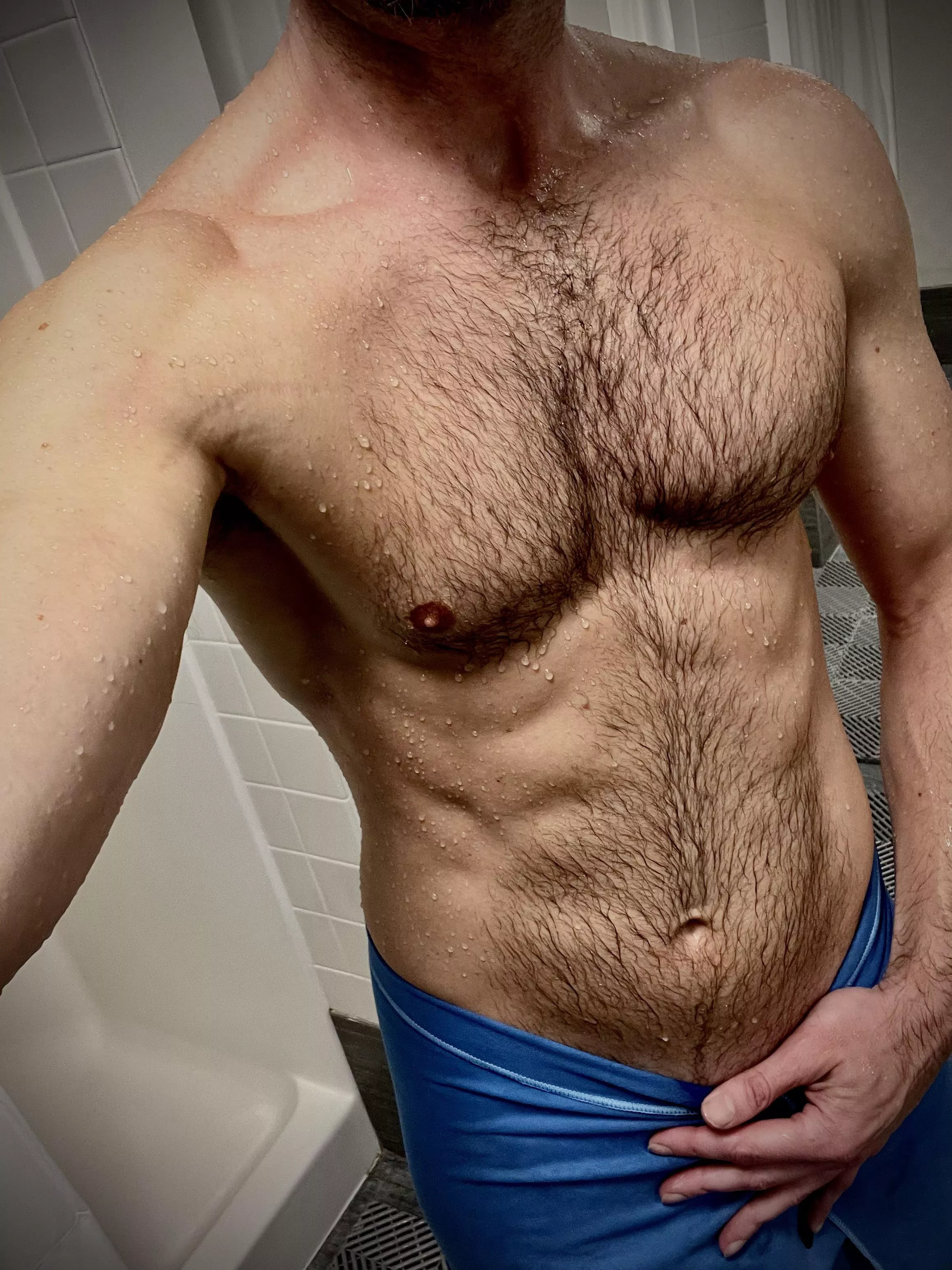 Fresh out of the shower and didn’t trim 😉 posted by SinnerDILF