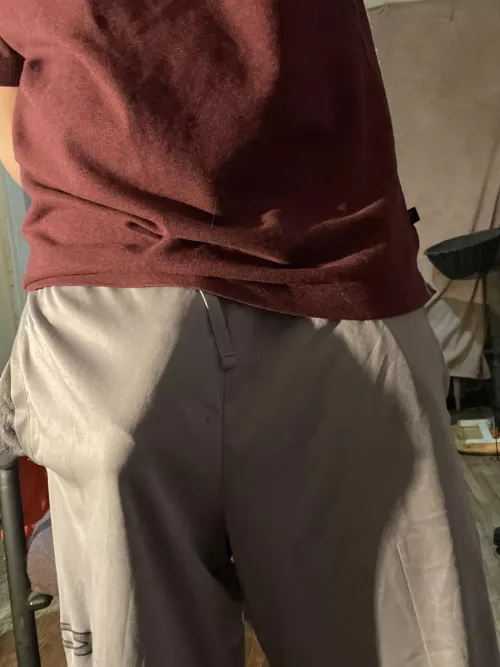 Getting hard by gay1011