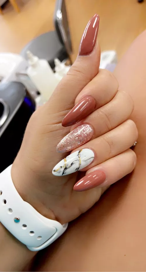 Happy Friday ☺️ by chestychelle