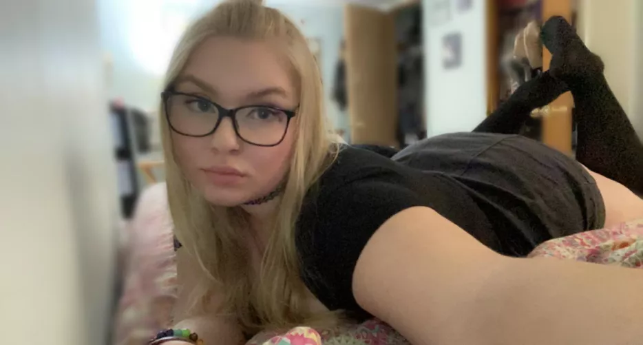 Here I am 🤓 by krissylilac