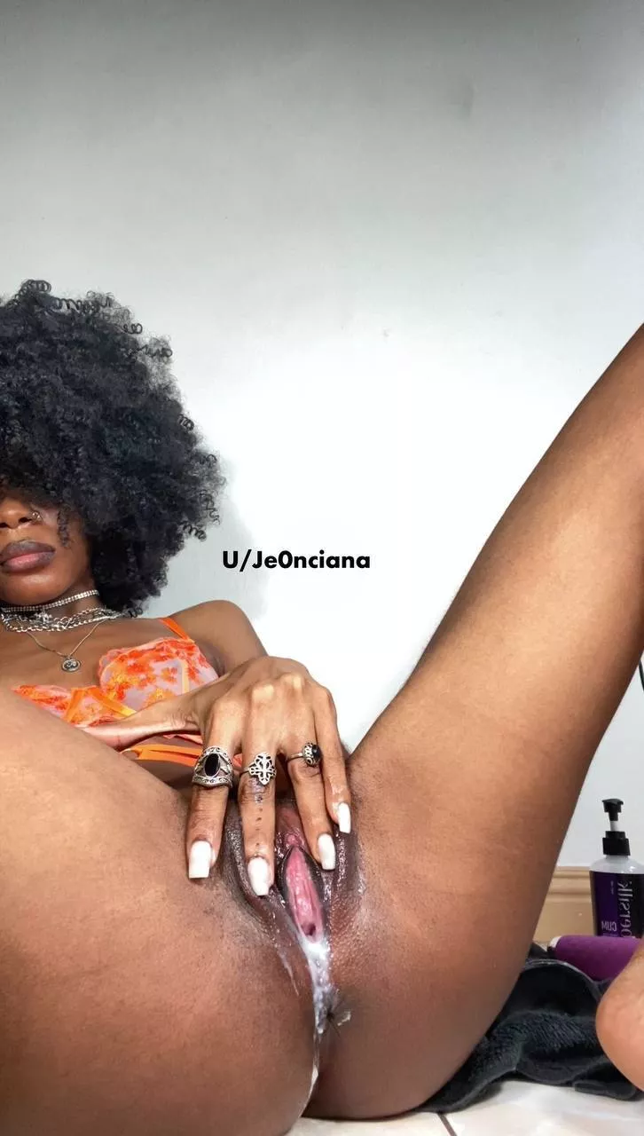 I hope you like your ebony with a lil cream posted by Je0nciana