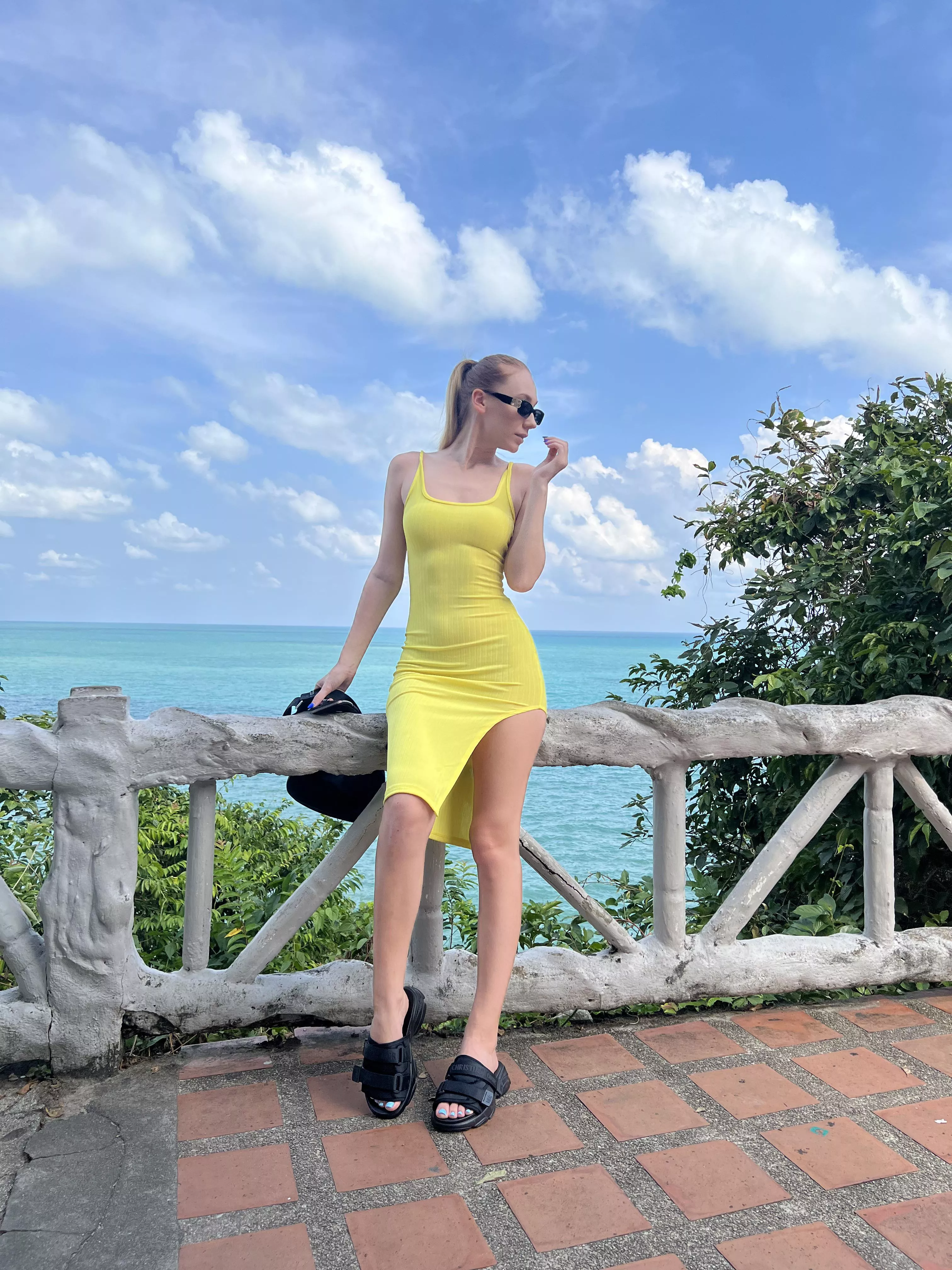 I look like the sun posted by little_ellee