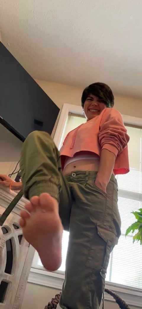 id crush ya; jk I’m tiny lmao posted by karelesskloudz