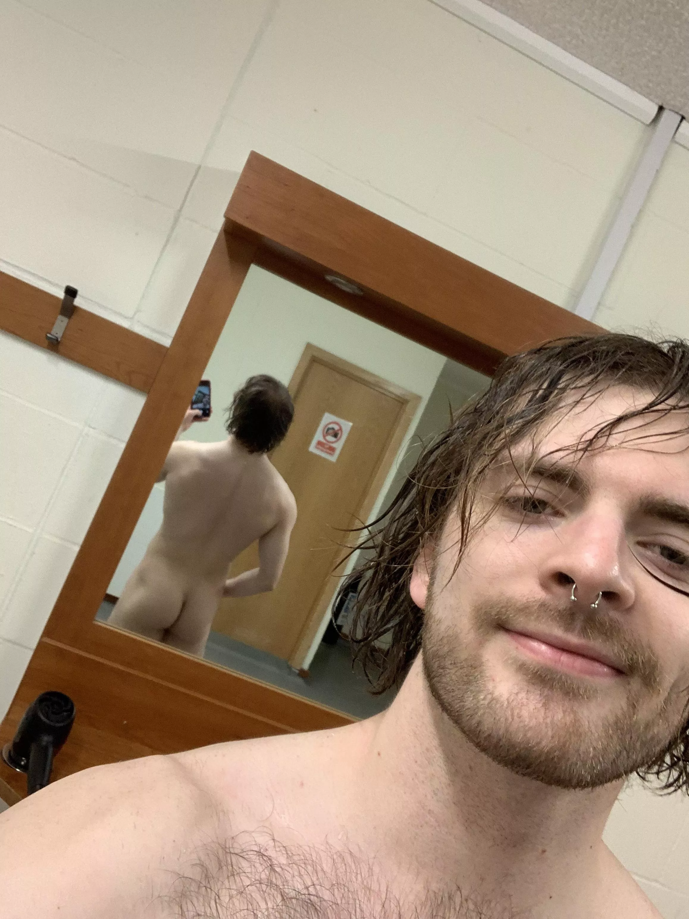 I’ll show off to anyone at my local gym posted by Connor_Tizor