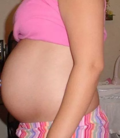 It's a girl and that's why I dressed in pink, who helps me raise her 🔥💓 posted by Livid-Appearance7668