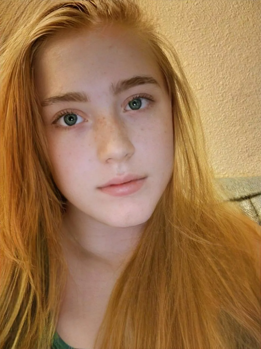 No makeup today 🤷🏼‍♀️ posted by evelynclaire_xoxo