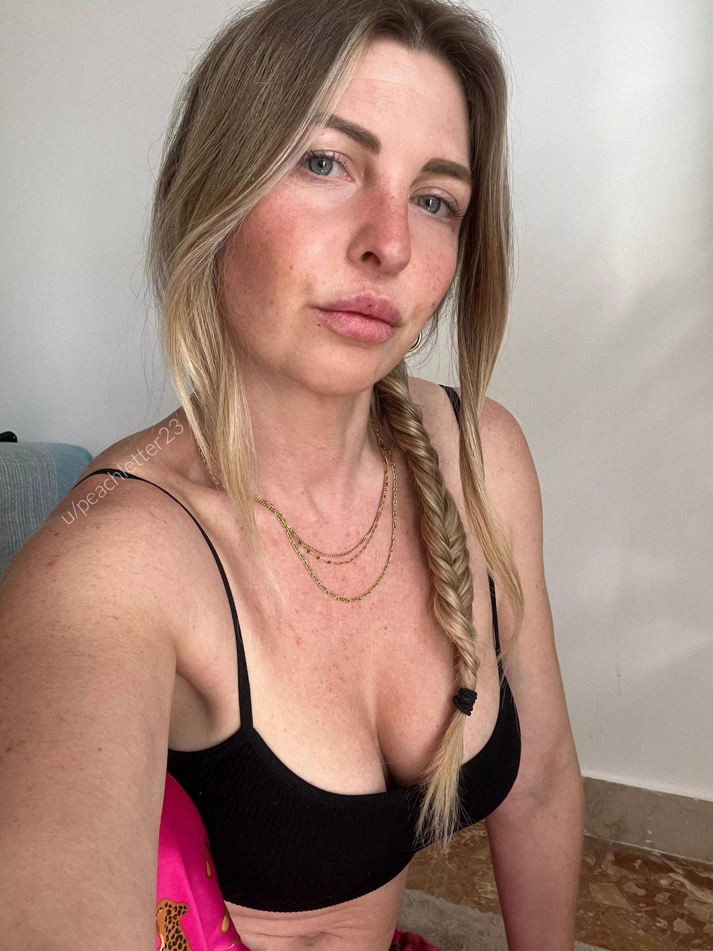 Pj and no make up selfie [f] posted by peachletter23