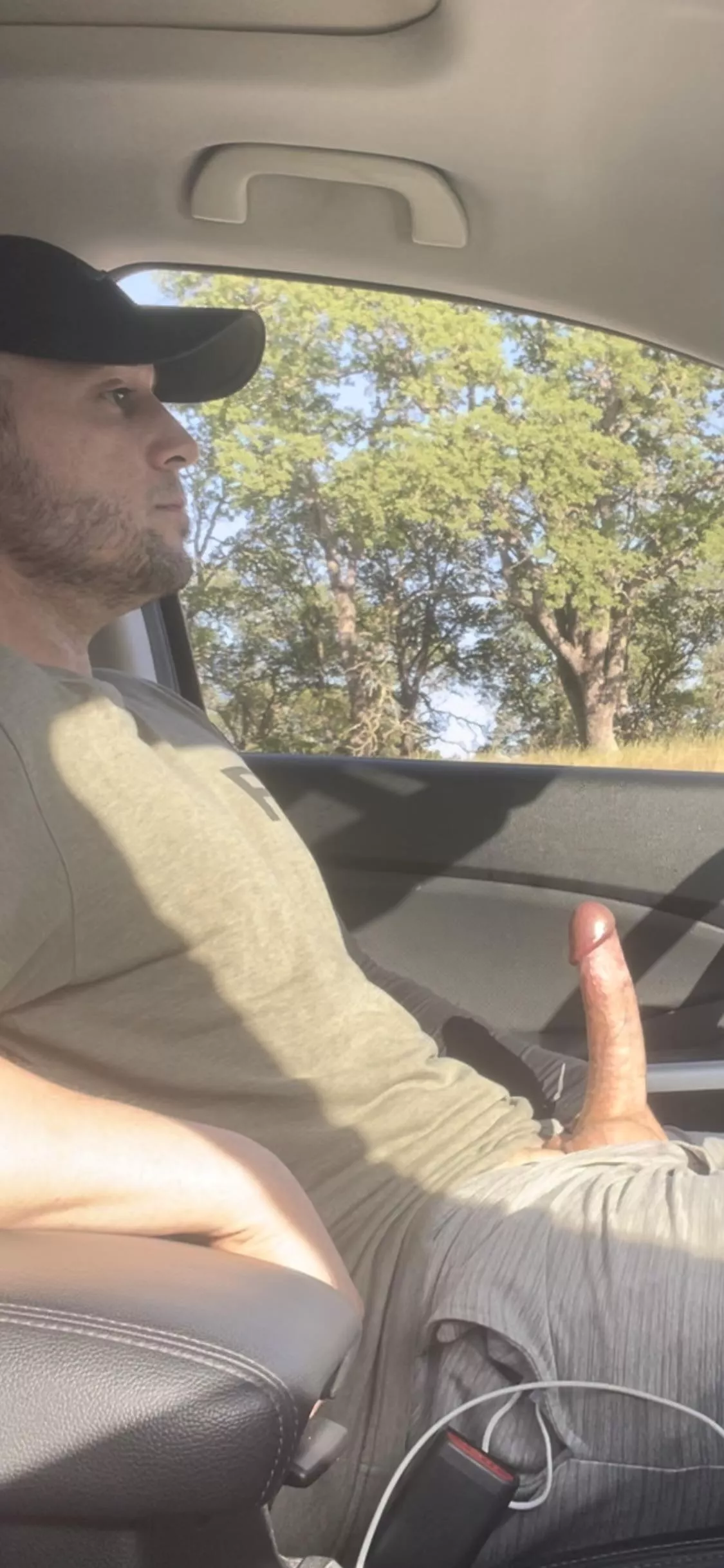 Sometimes I gotta let her out for some air on these long drives 🤙 posted by buffprincess2