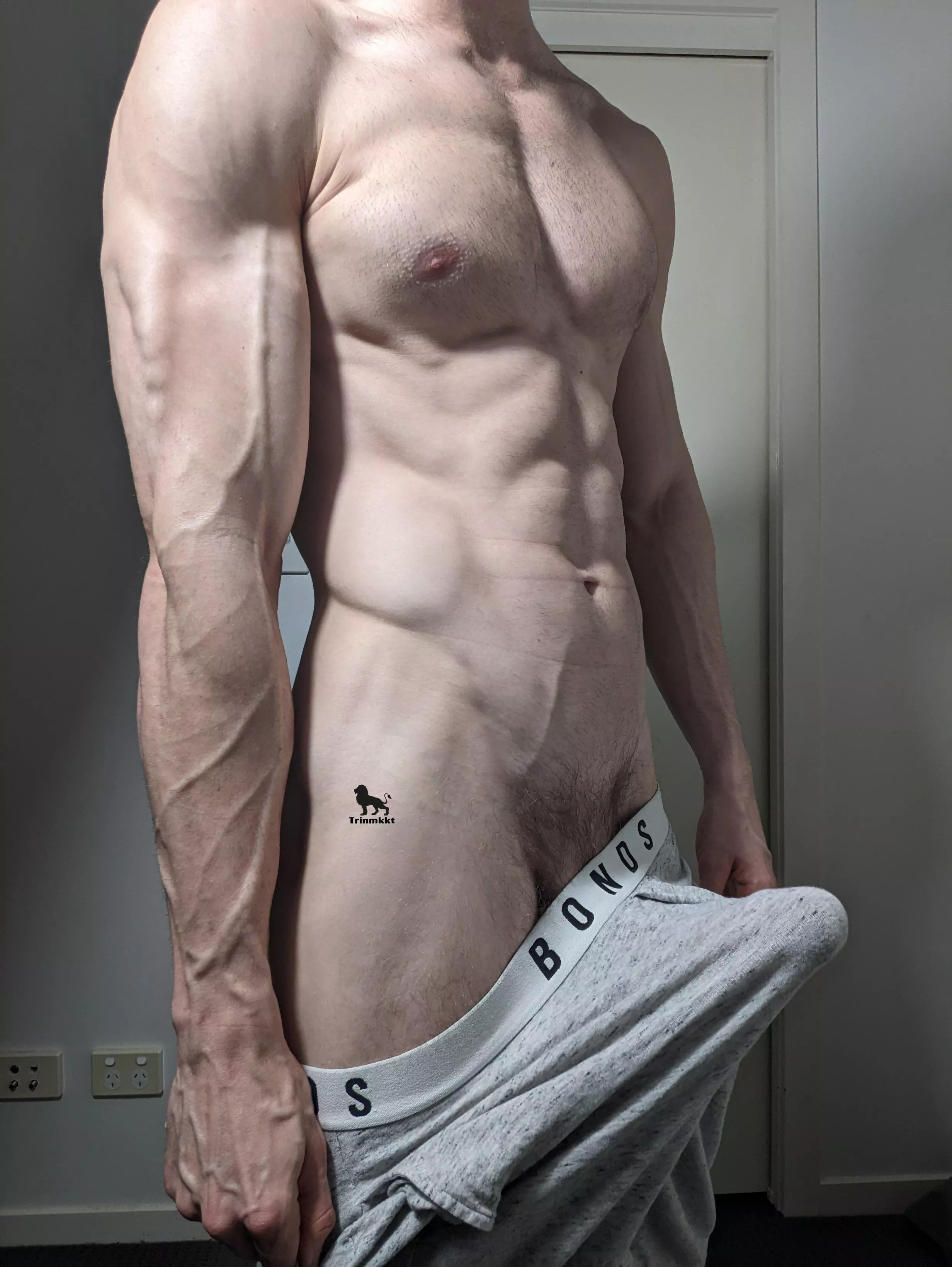 Strong fabric is very important 💪🏻🍆 posted by Trinmkkt