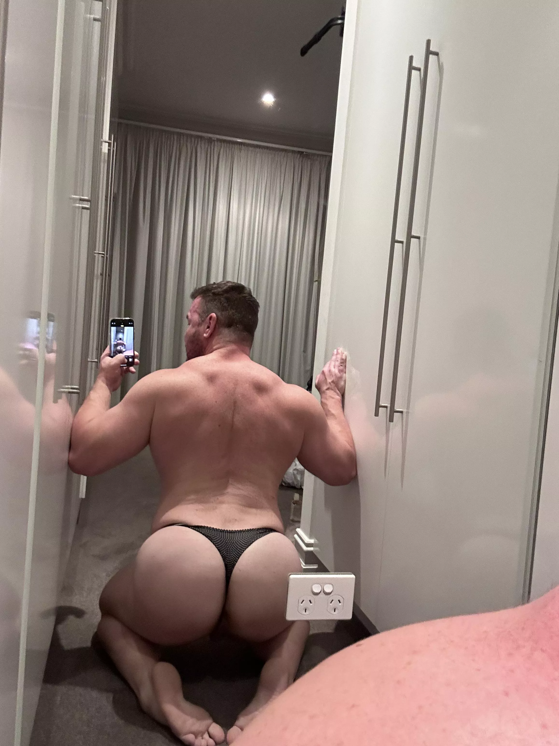 Trying to make pussy look cute 🍑🙊 posted by Ausbuff84