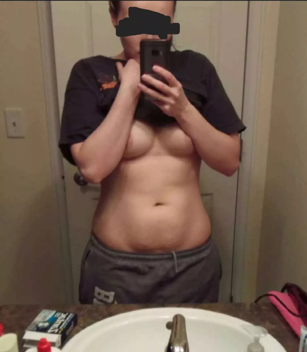 Update! Wife (26) is 10 weeks tomorrow. Got sent one of the only sexy pics iv gotten since she's been with her bull. Can definitely tell her body is changing! Going on 11 weeks pussy free and everyone is doing good posted by ame2018jason95