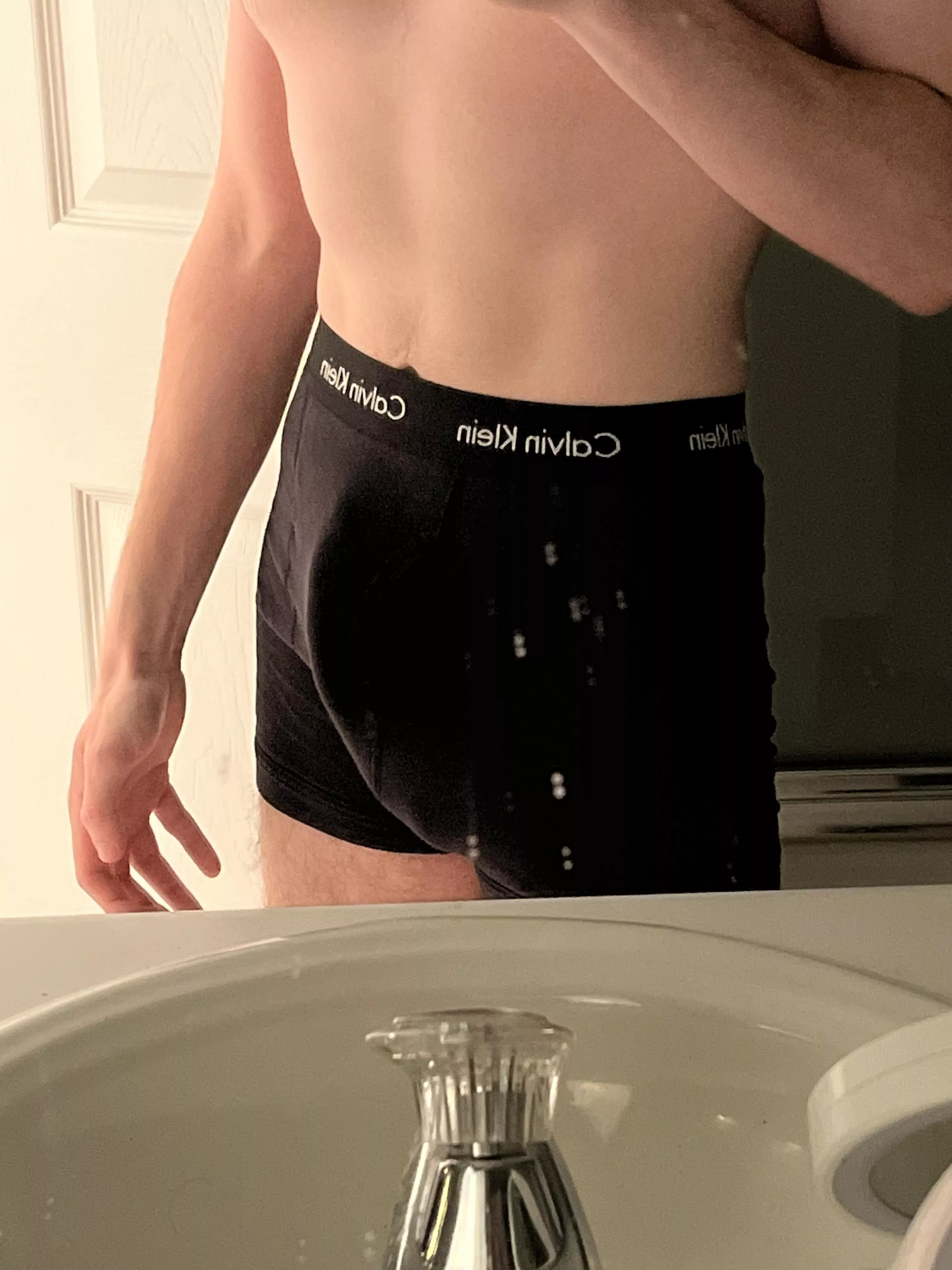 usually don’t take full body pics, but i like this one :) what do you think? posted by inheatagain