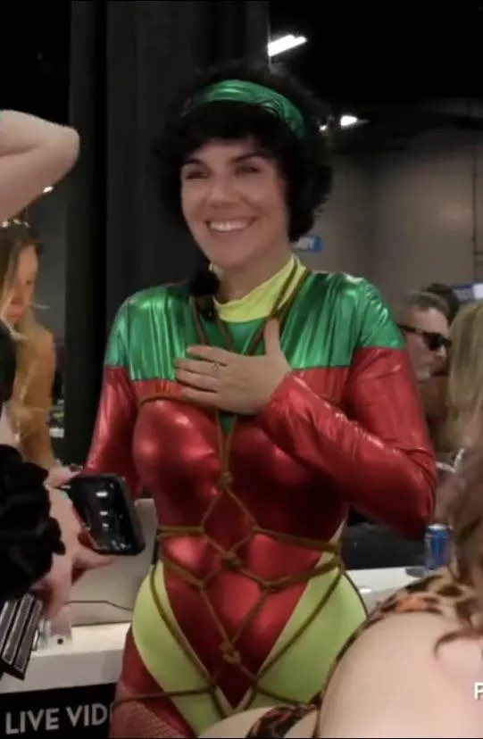 Who is this chaturbate model ? posted by No-Energy-8676