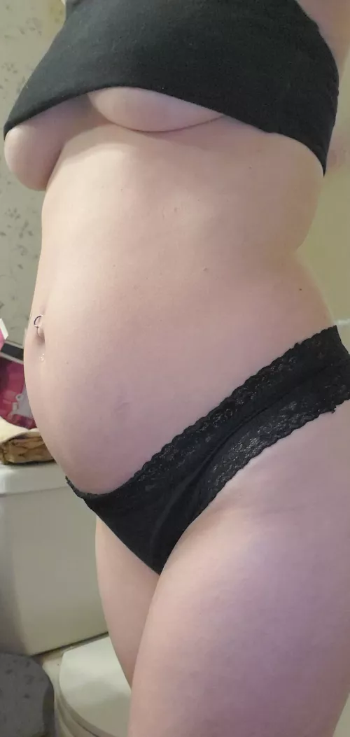 Will the boss take her even pregnant. by 7andhalfinchcockforu