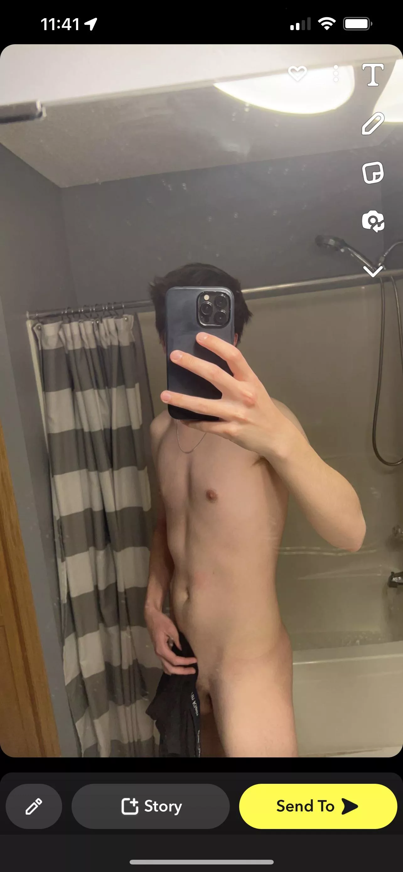 18 looking for other fit guys hmu loganb_0609 6’ slim fit, looking for other fit bros, dads, jocks, chill dudes posted by Express_Lettuce_713