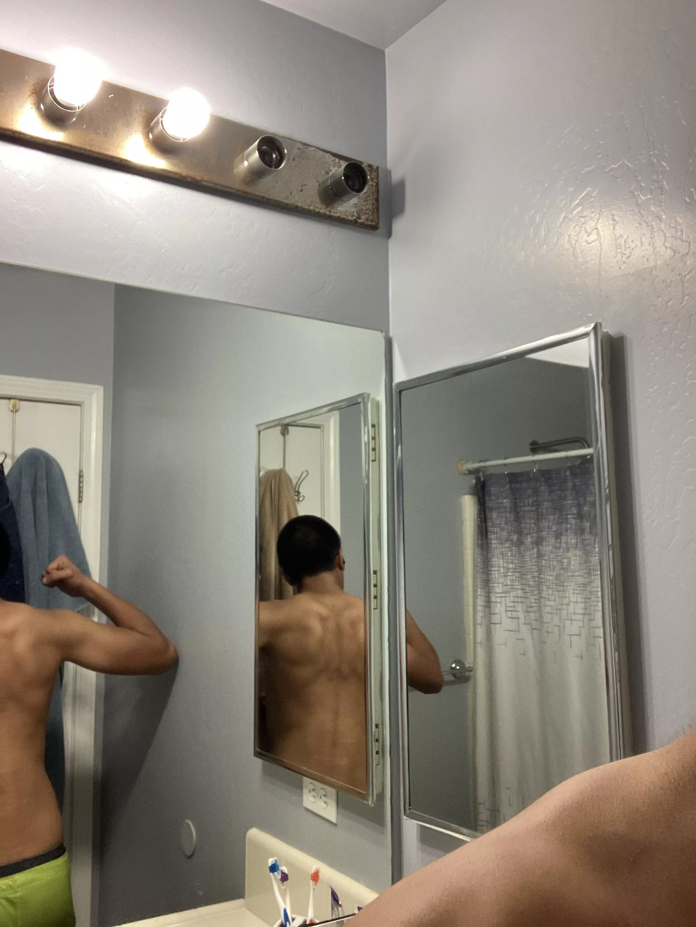 [19]-[M] Is my back okay, just started working out again on MMA posted by Adventurous-Pea4890