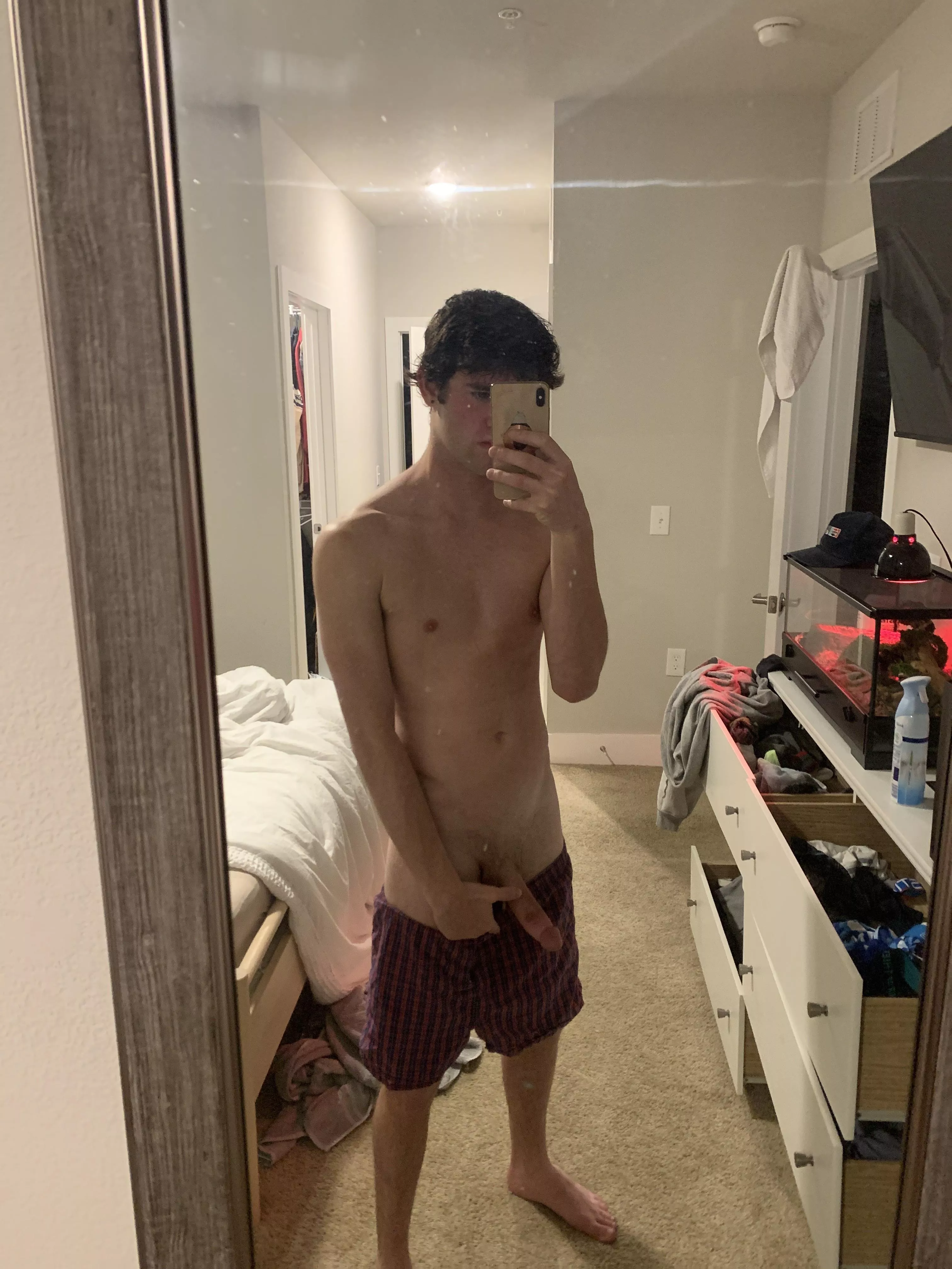 20. Fit guys hmu, tops+ hung+ @clayxx2022 posted by EnvironmentalMoose43