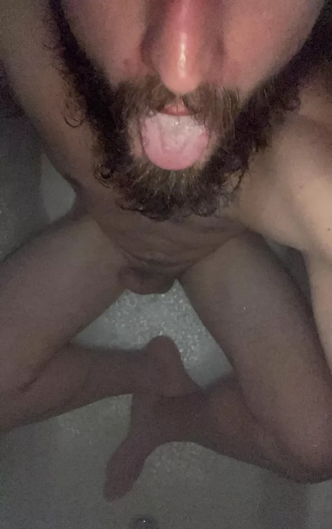 [26] Good morning daddy may i have permission to clean you while you shower 🙏🤤 by QuantityAdmirable565