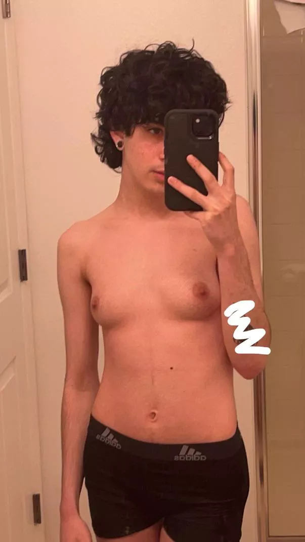 Back when my hair was super fluffy 🥺 anyone wanna play with it? posted by Jynxroyale