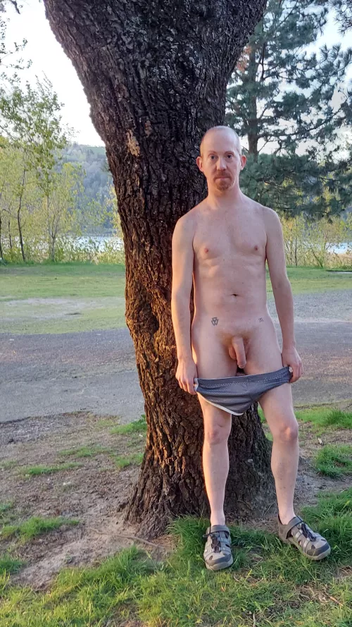 Beach hang out day by GingeryDuty