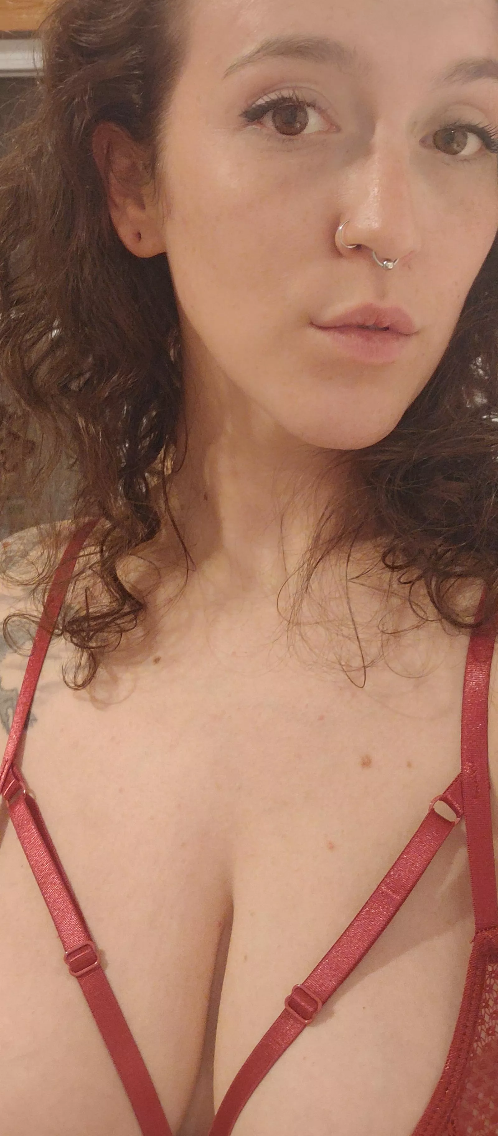 Black is my favorite color, but I look great in red posted by dabeefqueen92