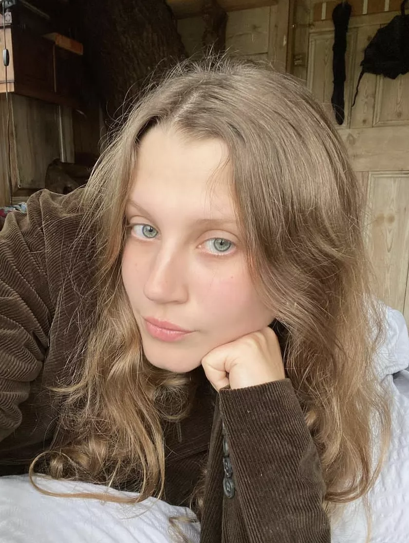 British blonde posted by alain_st_minimum