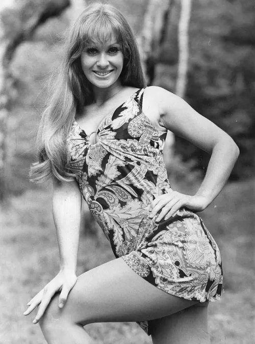 Carol Cleveland (1960s) by bil-sabab